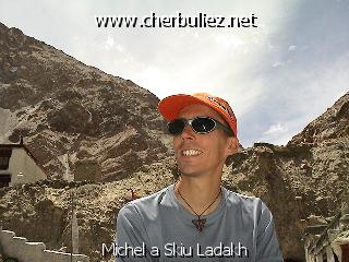 légende: Michel a Skiu Ladakh
qualityCode=raw
sizeCode=half

Données de l'image originale:
Taille originale: 152469 bytes
Temps d'exposition: 1/600 s
Diaph: f/280/100
Heure de prise de vue: 2002:06:25 13:30:57
Flash: oui
Focale: 42/10 mm
